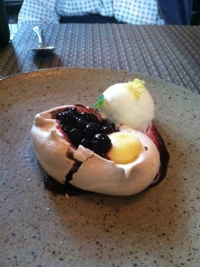 Now this was delicious.  Pavlova, one of Woney's favorites. 